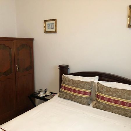 Capital House Boutique Hotel Претория Экстерьер фото