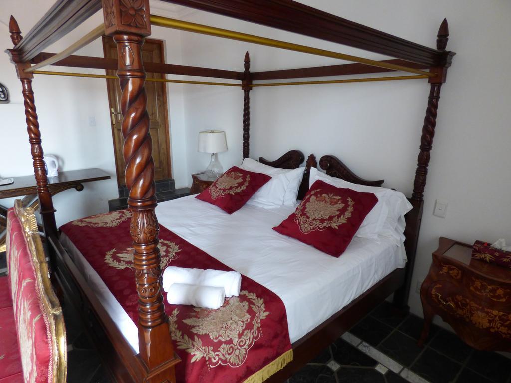 Capital House Boutique Hotel Претория Экстерьер фото