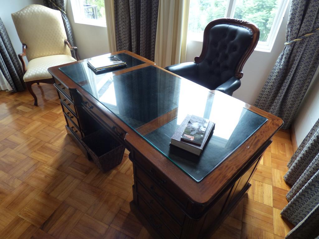 Capital House Boutique Hotel Претория Экстерьер фото
