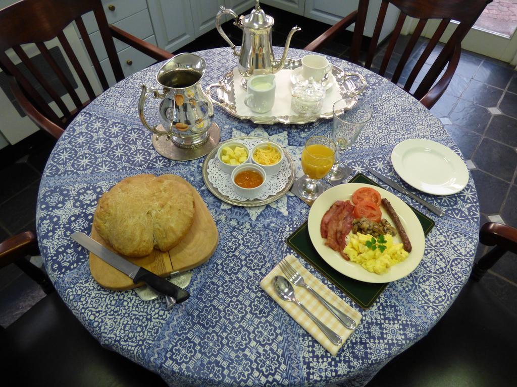 Capital House Boutique Hotel Претория Экстерьер фото