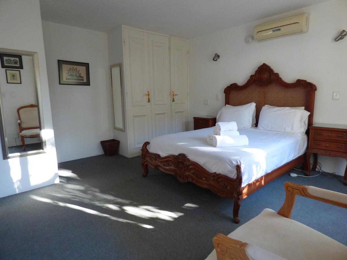Capital House Boutique Hotel Претория Экстерьер фото