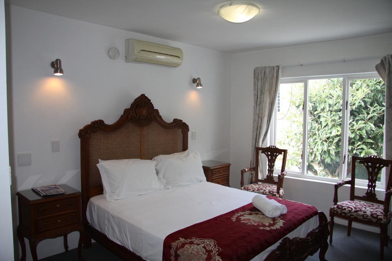 Capital House Boutique Hotel Претория Экстерьер фото
