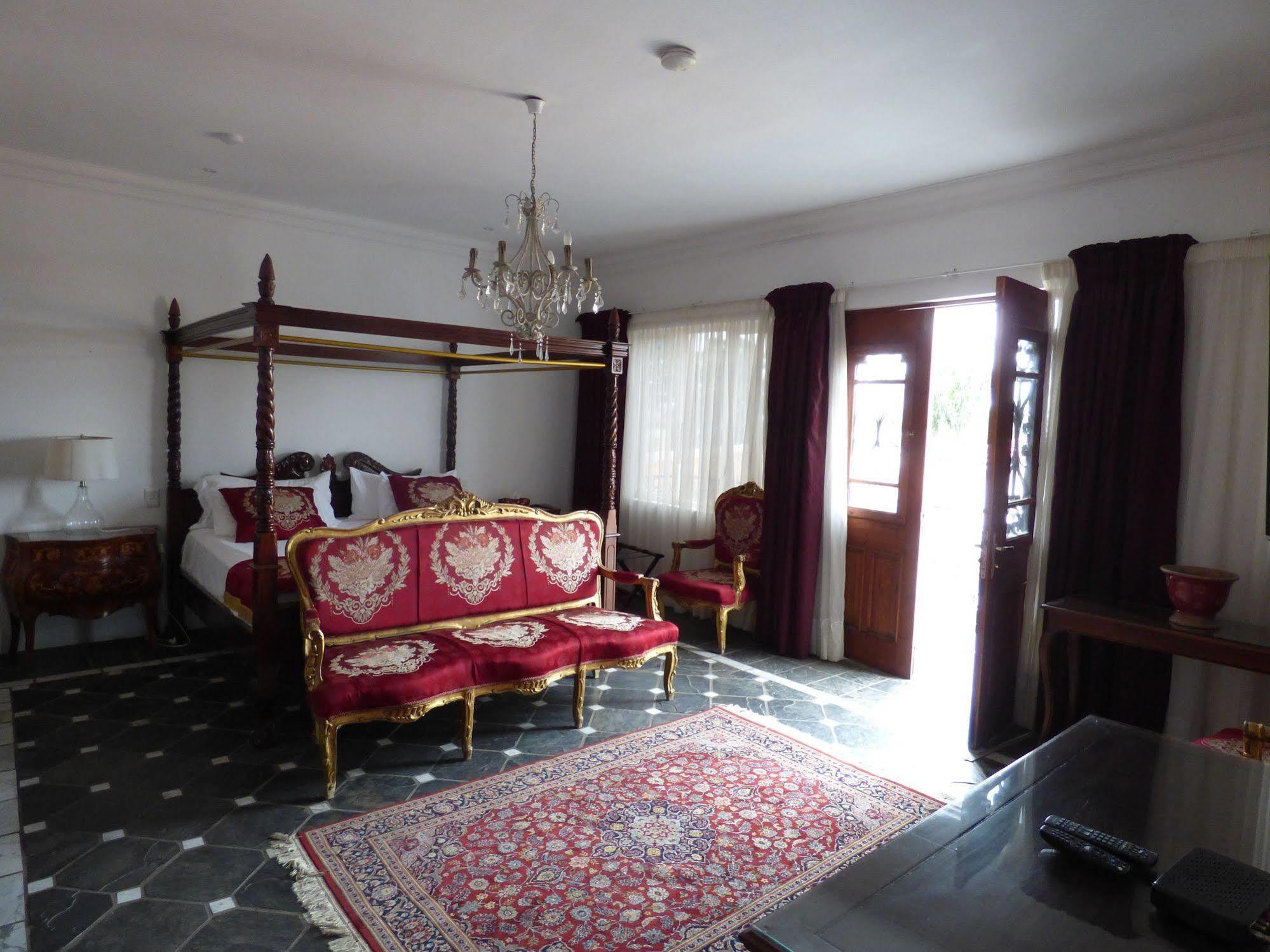 Capital House Boutique Hotel Претория Экстерьер фото