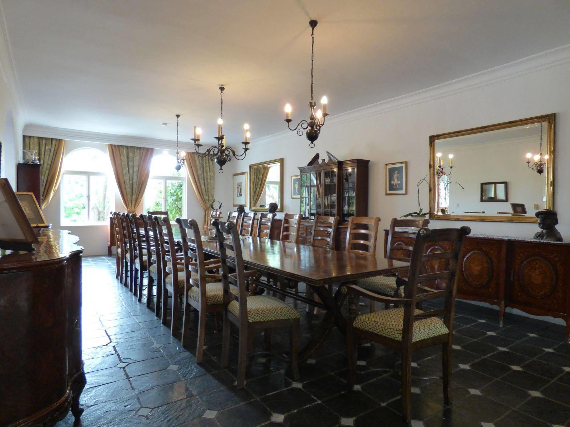 Capital House Boutique Hotel Претория Экстерьер фото